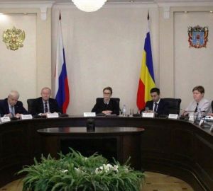 В Правительстве Ростовской области прошло заседание областной трехсторонней комиссии по регулированию социально-трудовых отношений